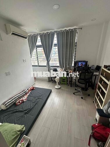 Pass phòng cửa sổ lớn, sạch đẹp