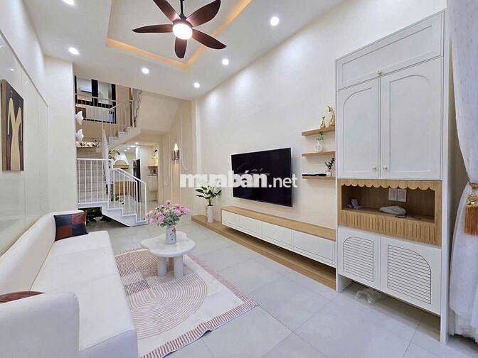 Siêu phẩm nhà 3 tầng kiệt ô tô 74 Ngô Thì Nhậm, giá chỉ 5 tỷ 390