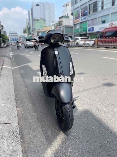 Piaggio Sprint Iget ABS cuối 2018 Đen