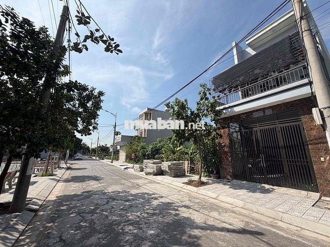 bán 200m đất tại khu đô thị Liêm Chung, phố Nguyễn Phúc Lai