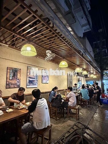 Tuyển nhân viên phục vụ q4