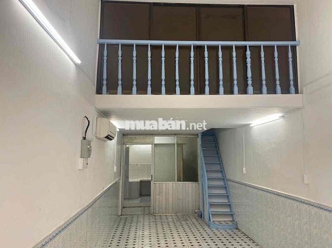 Nhà mặt tiền Bà Hạt Q.10, trệt lầu 2PN, 16 triệu