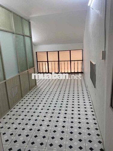 Nhà mặt tiền Bà Hạt Q.10, trệt lầu 2PN, 16 triệu