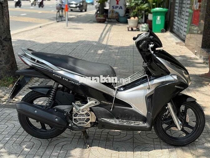 Honda Air Blade Fi biển 71 chính chủ