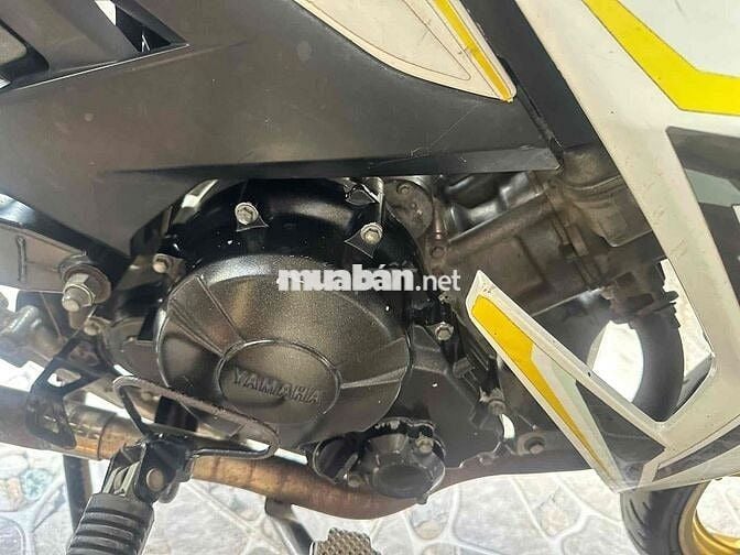 Yamaha Exciter 150 Côn tay Trắng Đen Vàng