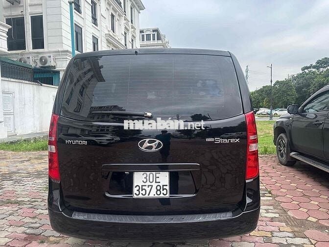 Hyundai Grand Starex 2016 9 chỗ Số sàn Dầu Đen