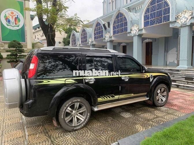 Ford Everest sx 2011  7chỗ máy Dầu màu Đen