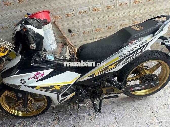 Yamaha Exciter 150 Côn tay Trắng Đen Vàng