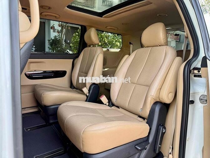 Kia Sedona 2.2 máy dầu cao cấp phom 2019