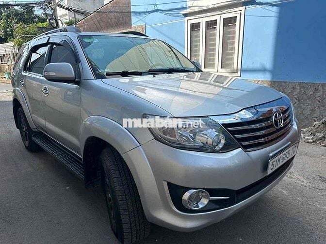 Toyota Fortuner 2015 Bạc Tự động 7 chỗ