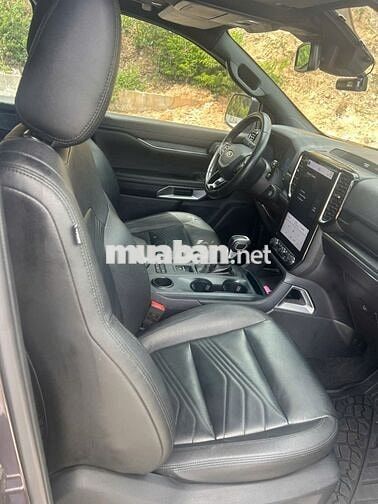 Ford Everest Titanium 2022 83.000km Nâu