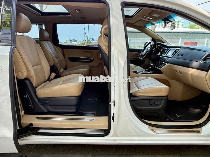 Kia Sedona 2.2 máy dầu cao cấp phom 2019