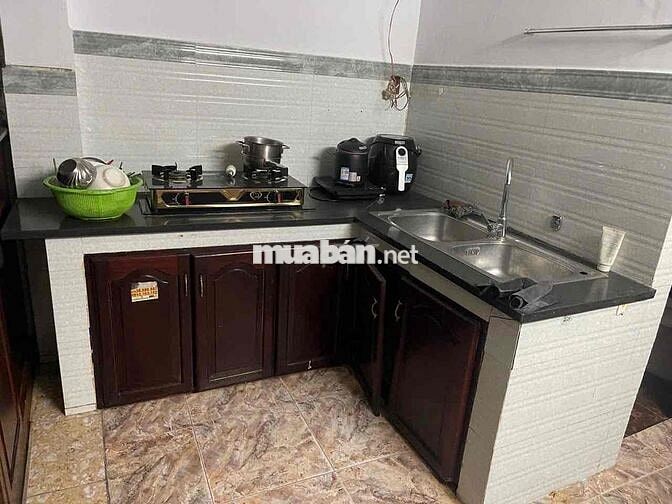 MÌNH CẦN PASS PHÒNG GIÁ 3 Triệu . CÓ BAN CÔNG SIÊU CHILL TỪNG PHÒNG