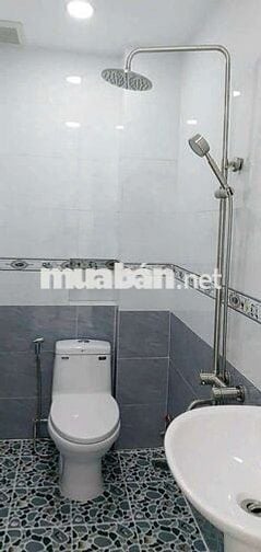 Cần cho thuê nhà 1 trệt 2 tầng 1 sân thương ở Bình Tân diện tích 4x8