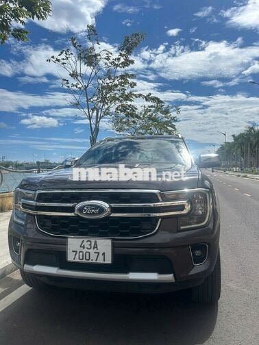 Ford Everest Titanium 2022 83.000km Nâu