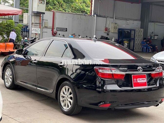 Toyota Camry 2.0E 2015, đen, biển TP(giảm từ 10tr)