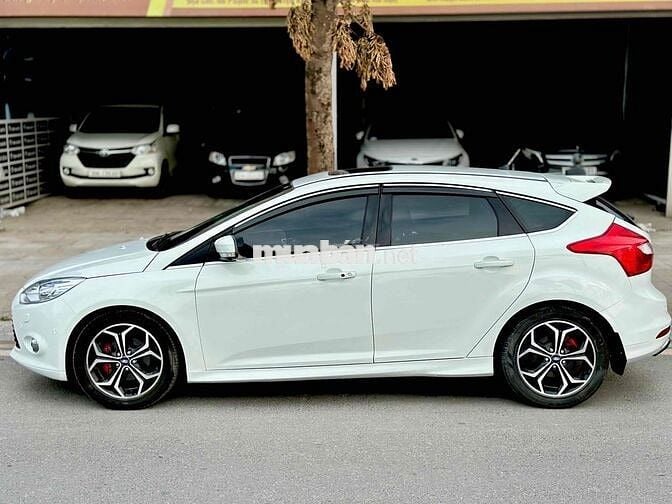Ford Focus 2.0S 2014 Số tự động Trắng