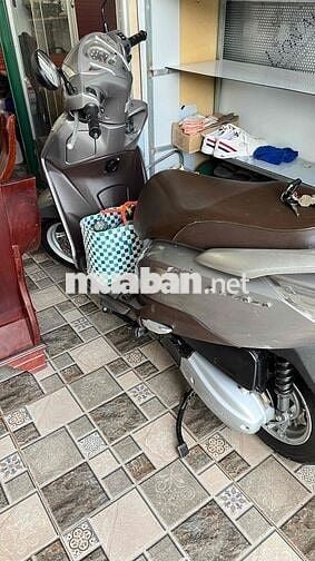 cần bán xe Lead 125cc , xe êm , lợi xăng .