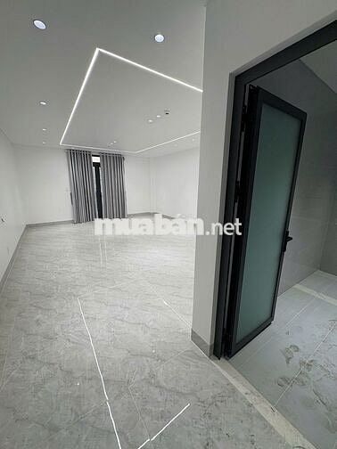 CHÍNH CHỦ CHO THUÊ TÒA NHÀ MẶT TIỀN 1328 QUANG TRUNG THANG MÁY PCCC.