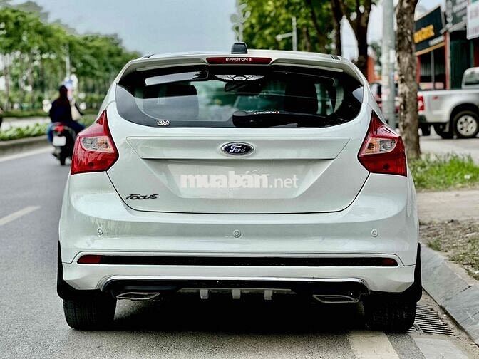 Ford Focus 2.0S 2014 Số tự động Trắng