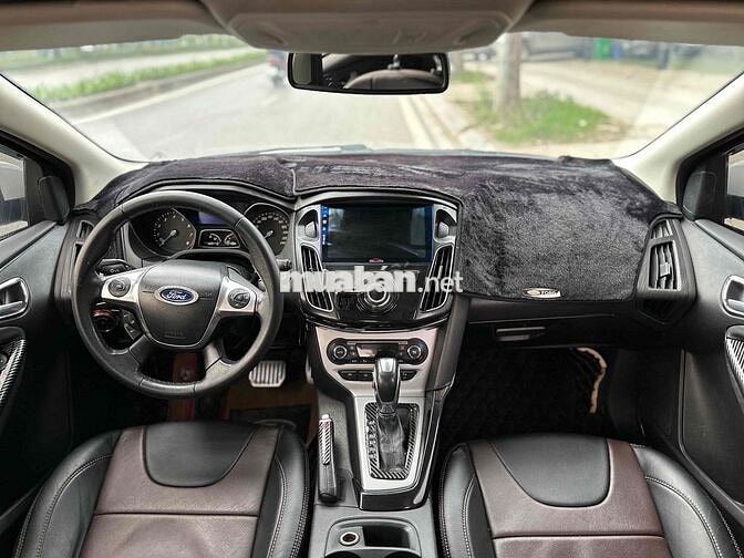 Ford Focus 2.0S 2014 Số tự động Trắng