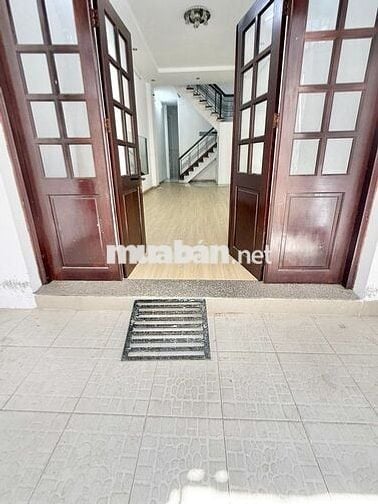 Hẻm 7m VƯỜN LÀI & Văn Cao, 2,5 Tấm, 2 Phòng Ngủ, 2 wc, sân Thượng