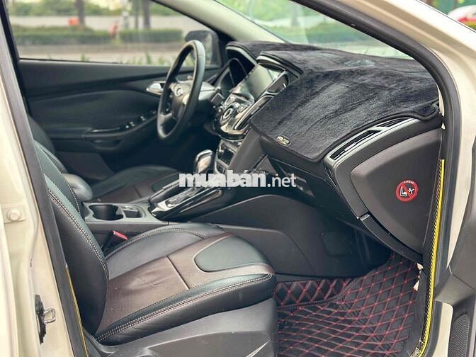 Ford Focus 2.0S 2014 Số tự động Trắng
