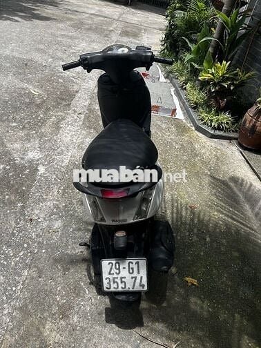 Piaggio Zip zin chất thời trang