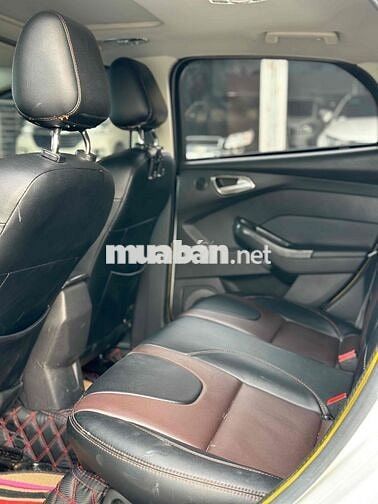 Ford Focus 2.0S 2014 Số tự động Trắng