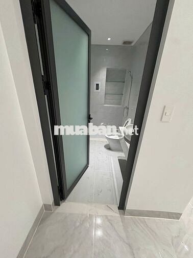CHÍNH CHỦ CHO THUÊ TÒA NHÀ MẶT TIỀN 1328 QUANG TRUNG THANG MÁY PCCC.