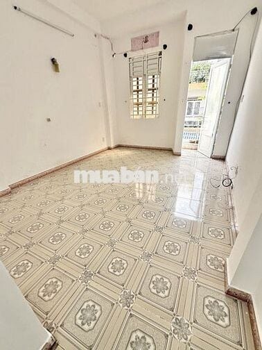 Hẻm 7m VƯỜN LÀI & Văn Cao, 2,5 Tấm, 2 Phòng Ngủ, 2 wc, sân Thượng