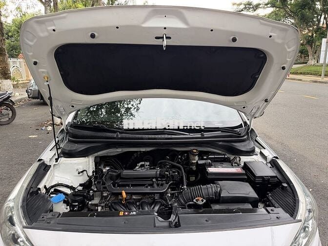 Hyundai Accent 2019 Tự động Trắng 78000 km