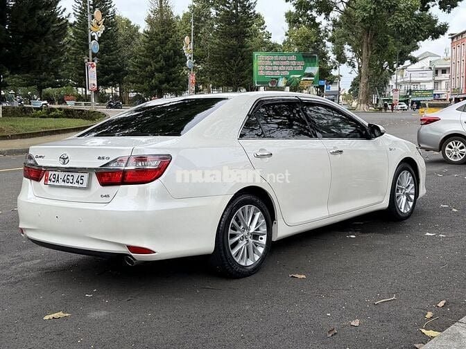 Toyota Camry 2.0 E 2018 Trắng 67000km