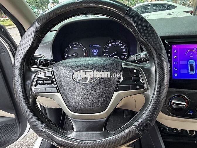 Hyundai Accent 2019 Tự động Trắng 78000 km