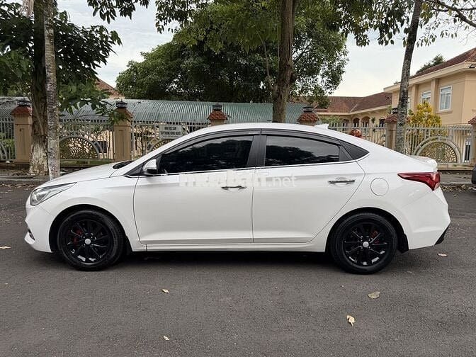 Hyundai Accent 2019 Tự động Trắng 78000 km