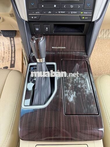 Toyota Camry 2.0 E 2018 Trắng 67000km