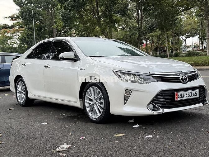 Toyota Camry 2.0 E 2018 Trắng 67000km