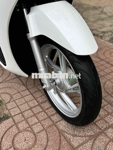 Honda SH 150cc 2022 Trắng Ngọc Trinh