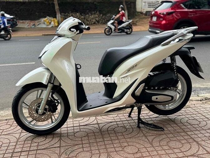 Honda SH 150cc 2022 Trắng Ngọc Trinh