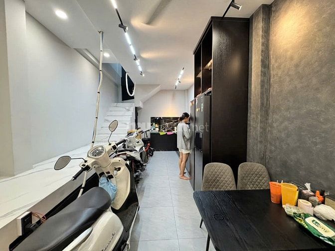  Duy nhất trong khu vực đường 8m .Khu Vip 489A . Huỳnh Văn Bánh Q. PN