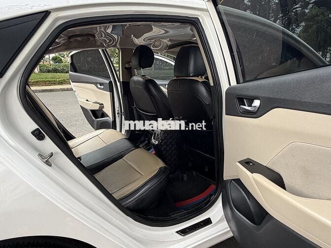 Hyundai Accent 2019 Tự động Trắng 78000 km