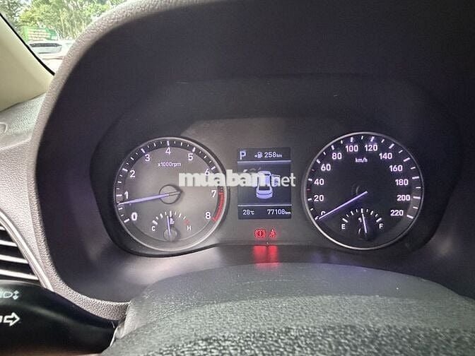 Hyundai Accent 2019 Tự động Trắng 78000 km