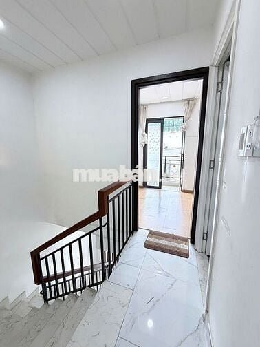 CẦN BÁN CĂN NHÀ MỚI XÂY, NỘI THẤT CƠ BẢN 