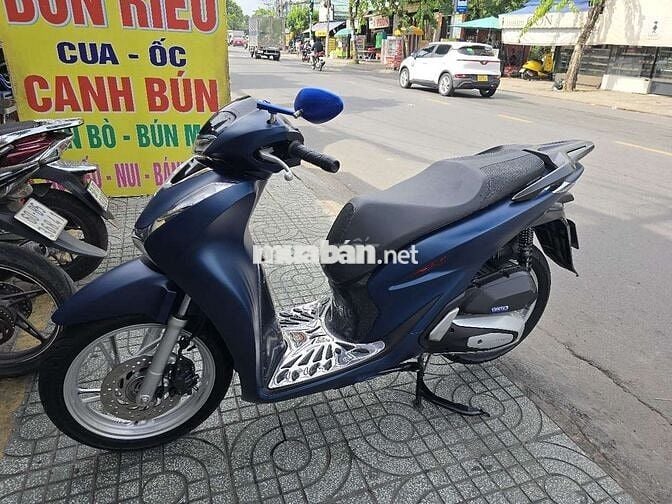 Sh150 ABS 2022.odo 9k,máy zin.chính chủ ký giấy