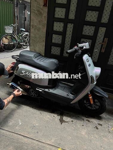 Yamaha Saigon Scooter Bạc