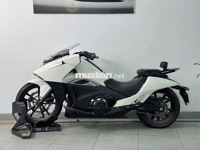 Honda NM4-750 Trắng