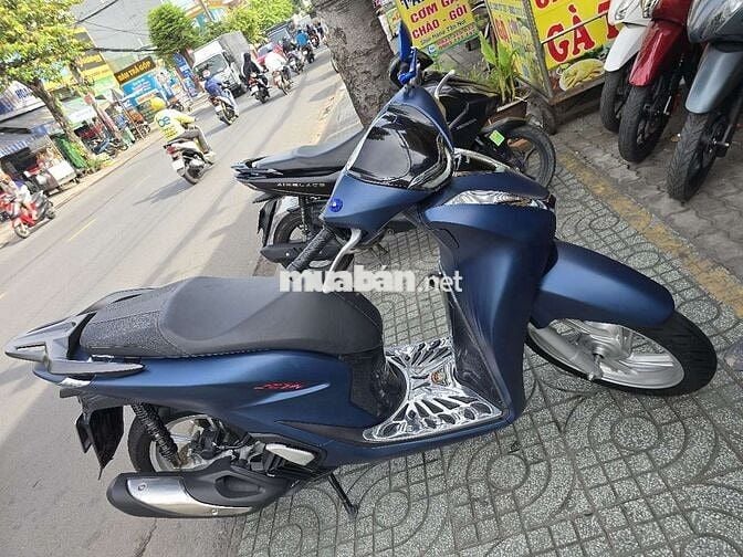 Sh150 ABS 2022.odo 9k,máy zin.chính chủ ký giấy