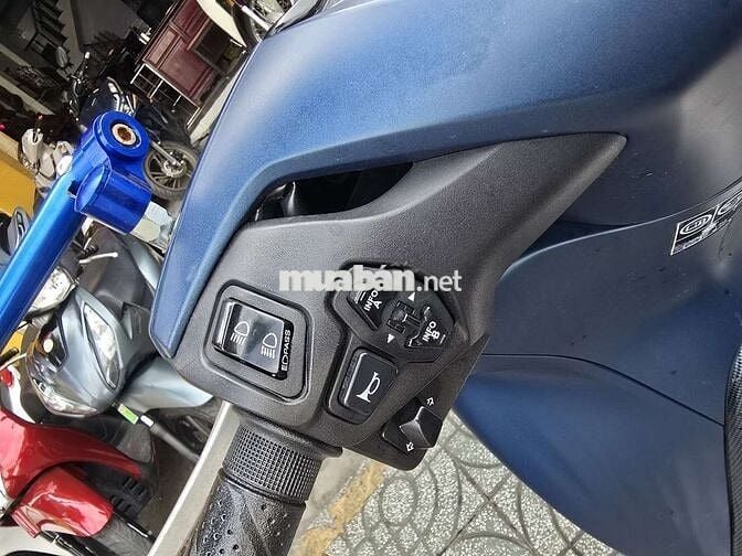 Sh150 ABS 2022.odo 9k,máy zin.chính chủ ký giấy