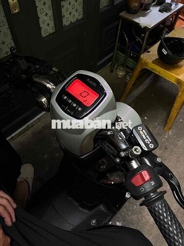 Yamaha Saigon Scooter Bạc