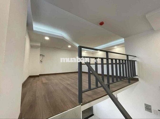 DUPLEX FULL NỘI THẤT CỬA SỔ THOÁNG GÁC CAO GẦN CHỢ BẢ CHIỂU